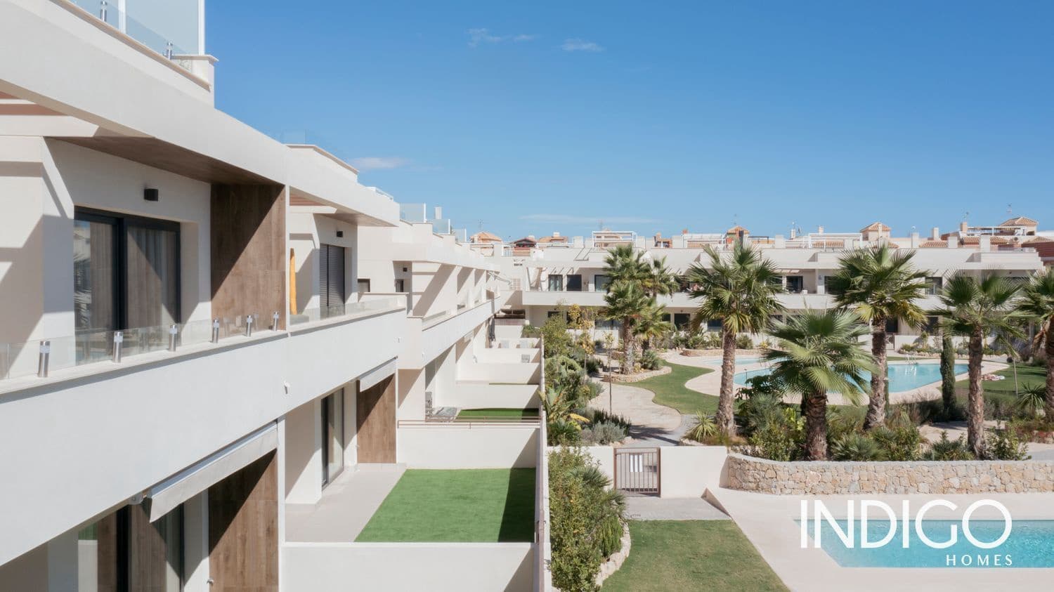 2 slaapkamer Flat te koop in Torrevieja met zwembad garage - € 360.000 (Ref: 9244452)