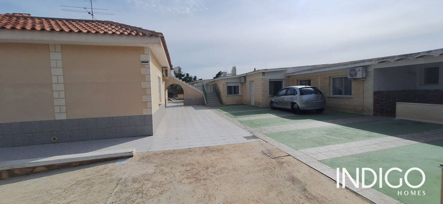 7 slaapkamer Villa te koop in Alicante stad met zwembad garage - € 630.000 (Ref: 9273147)