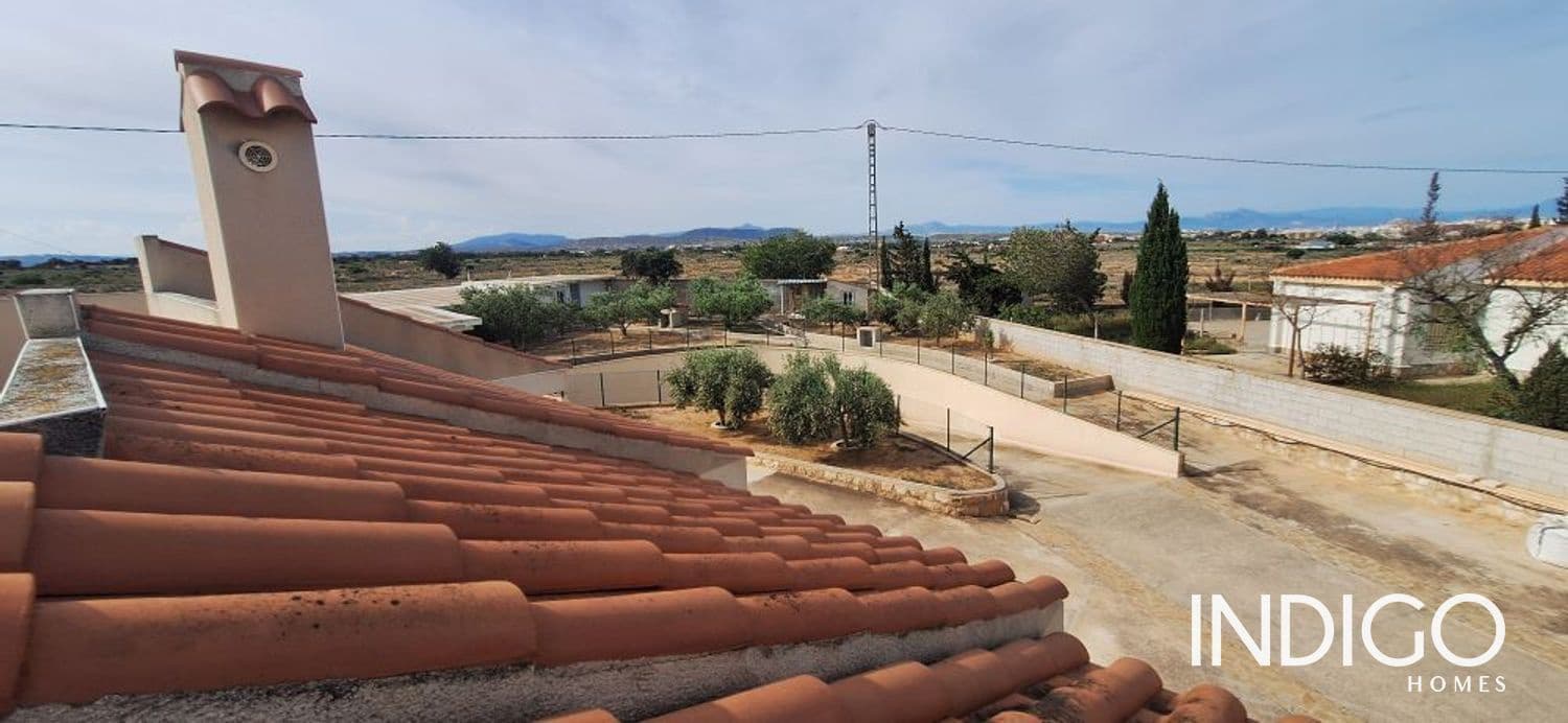 7 slaapkamer Villa te koop in Alicante stad met zwembad garage - € 630.000 (Ref: 9273147)