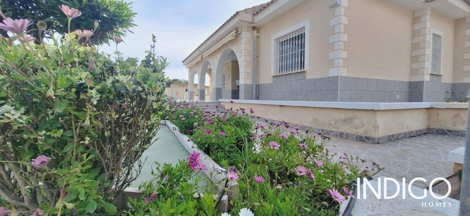 7 slaapkamer Villa te koop in Alicante stad met zwembad garage - € 630.000 (Ref: 9273147)