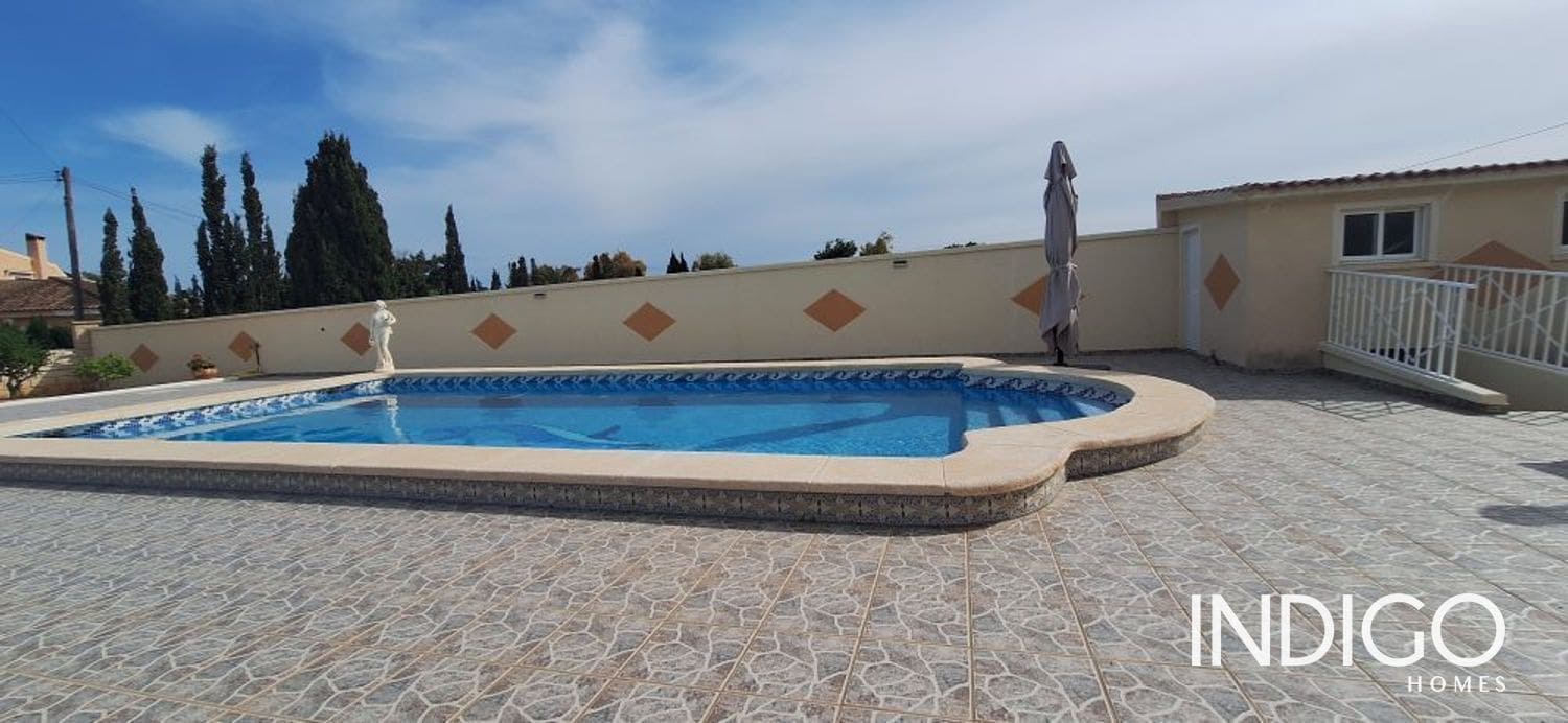 7 slaapkamer Villa te koop in Alicante stad met zwembad garage - € 630.000 (Ref: 9273147)