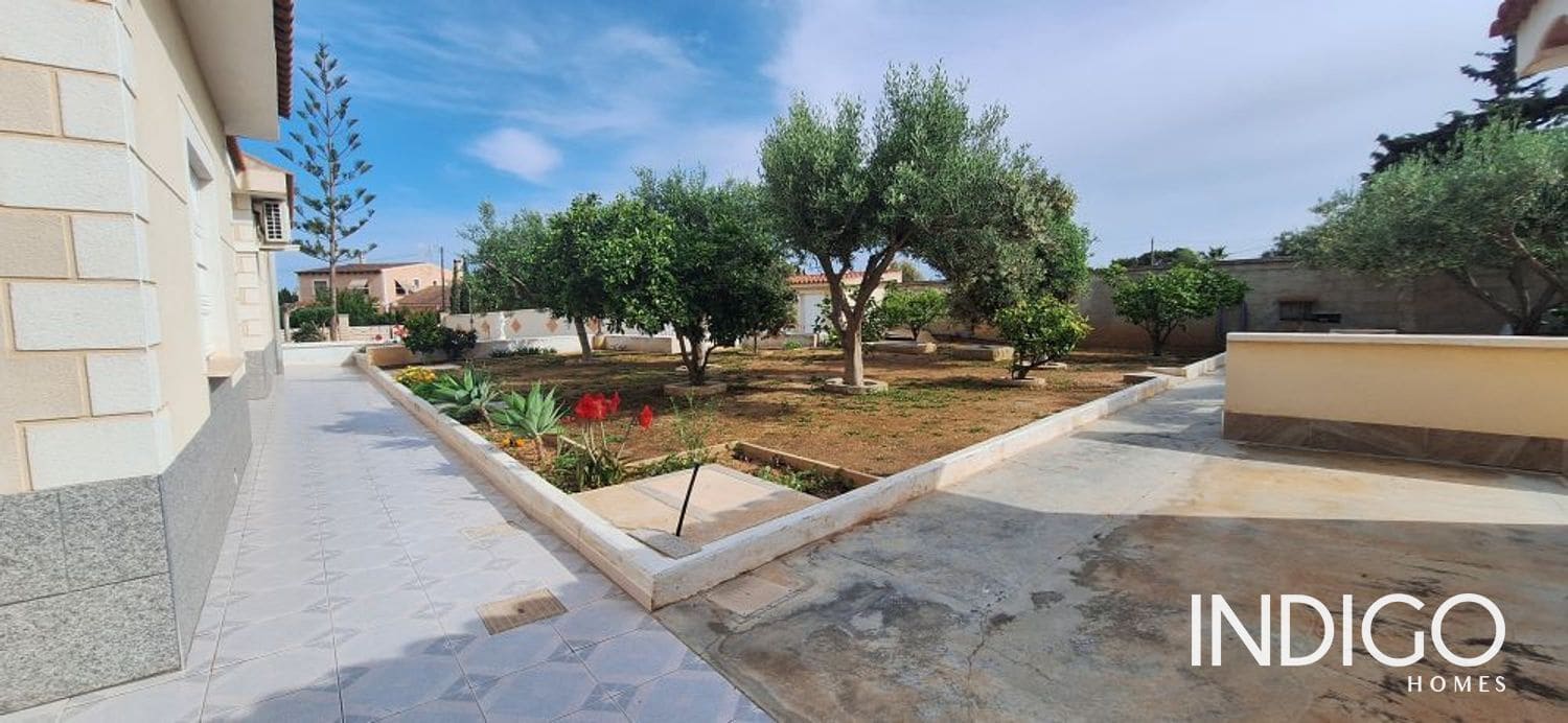 7 slaapkamer Villa te koop in Alicante stad met zwembad garage - € 630.000 (Ref: 9273147)