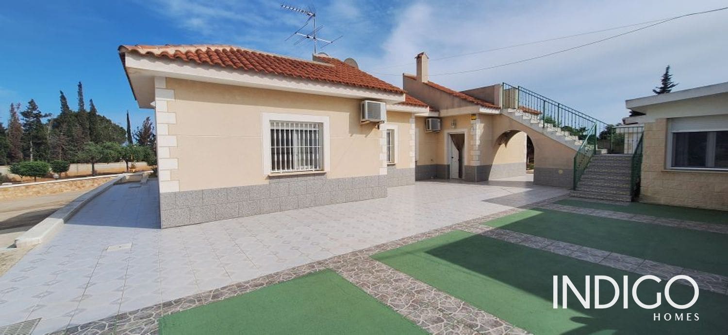 7 slaapkamer Villa te koop in Alicante stad met zwembad garage - € 630.000 (Ref: 9273147)
