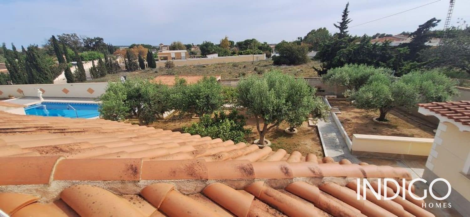 7 slaapkamer Villa te koop in Alicante stad met zwembad garage - € 630.000 (Ref: 9273147)