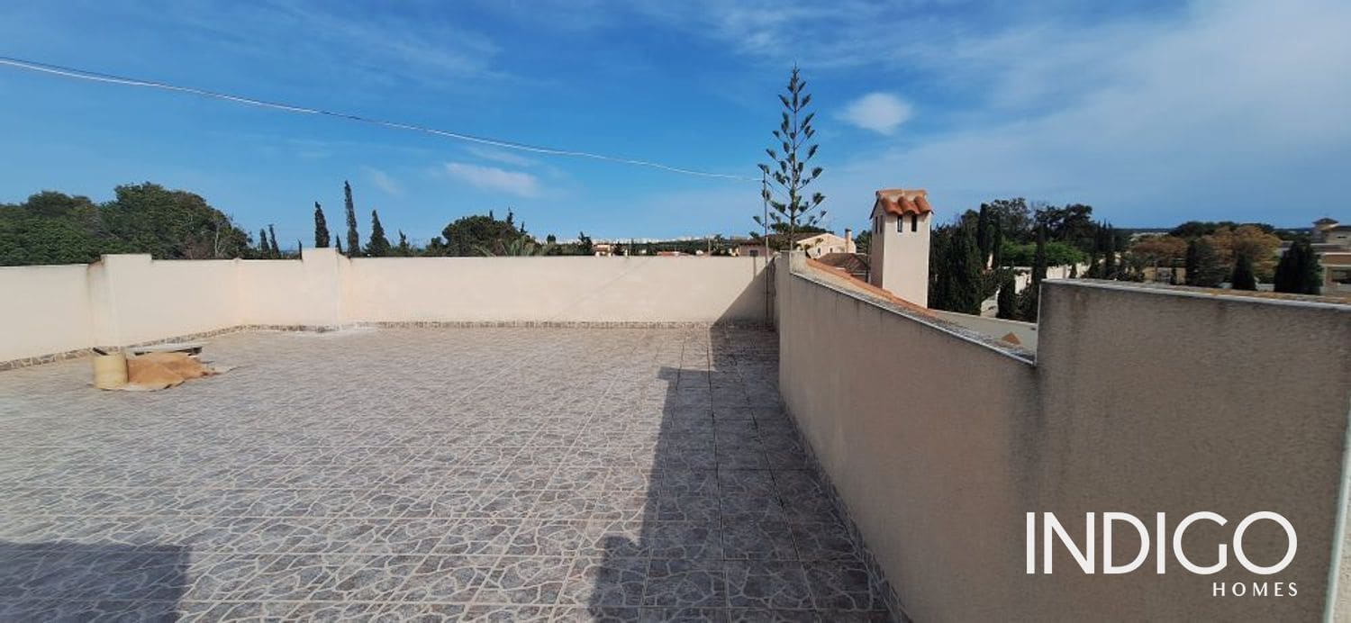 7 slaapkamer Villa te koop in Alicante stad met zwembad garage - € 630.000 (Ref: 9273147)
