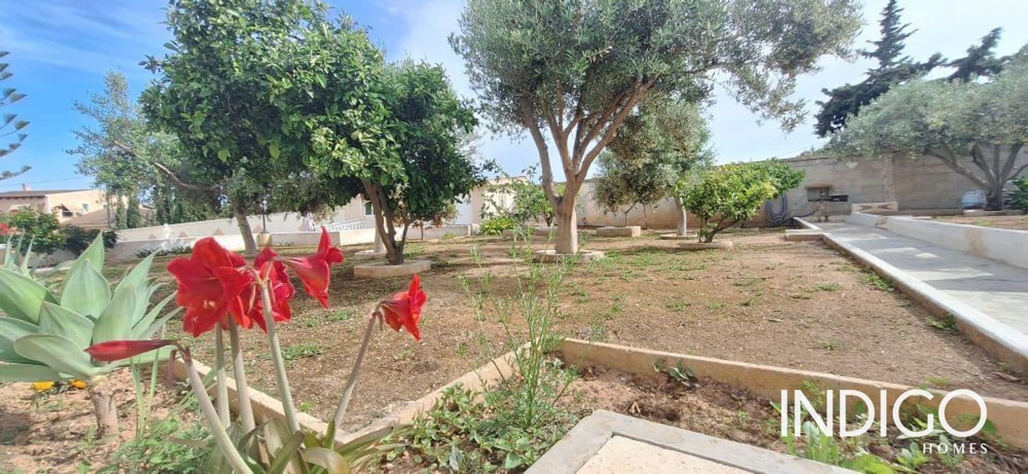 7 slaapkamer Villa te koop in Alicante stad met zwembad garage - € 630.000 (Ref: 9273147)