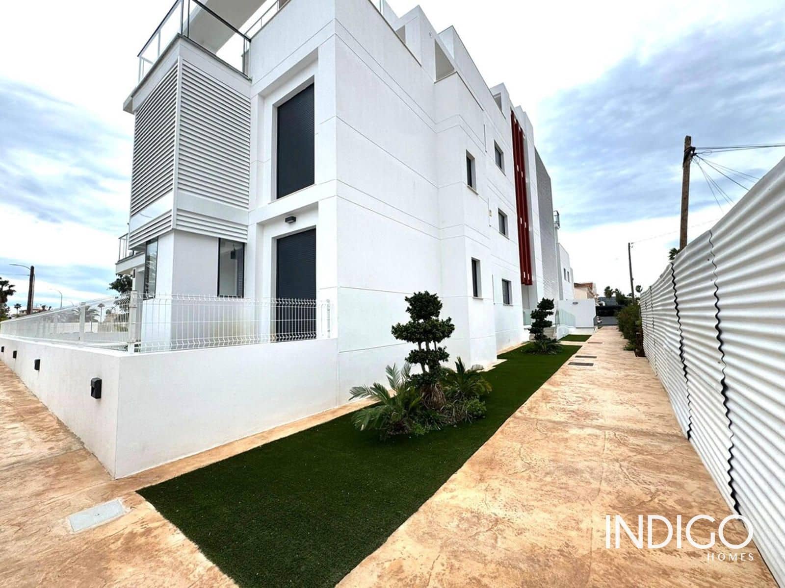 2 slaapkamer Flat te koop in Denia met zwembad garage - € 269.000 (Ref: 9320044)