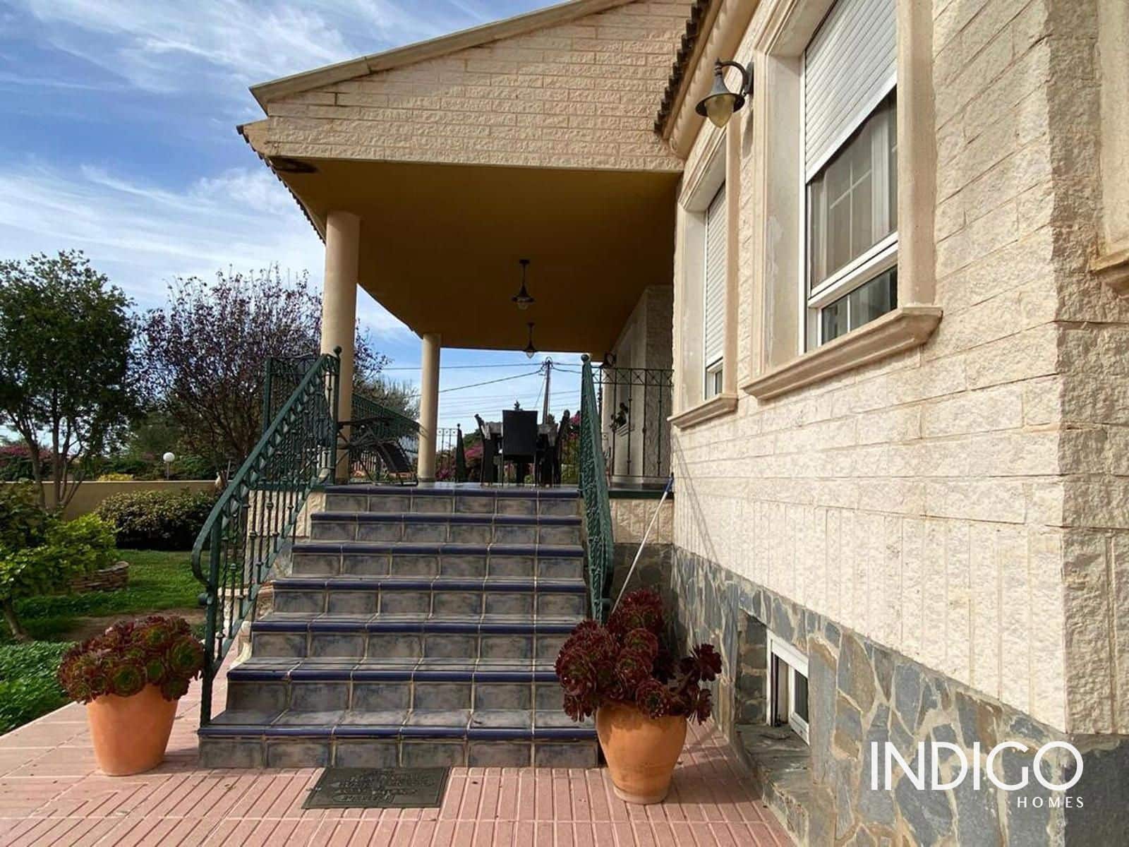 4 chambre Villa/Maison à vendre à San Vicente / Sant Vicent del Raspeig avec piscine garage - 550 000 € (Ref: 9355327)