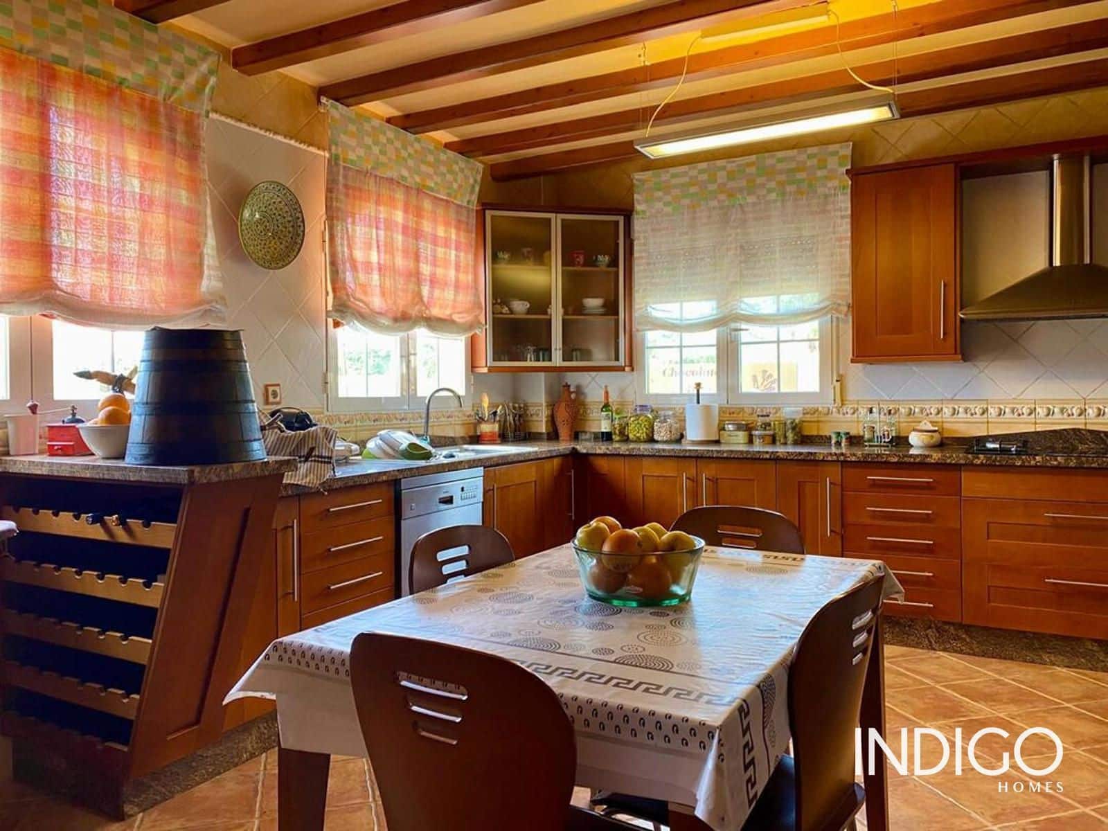 4 chambre Villa/Maison à vendre à San Vicente / Sant Vicent del Raspeig avec piscine garage - 550 000 € (Ref: 9355327)