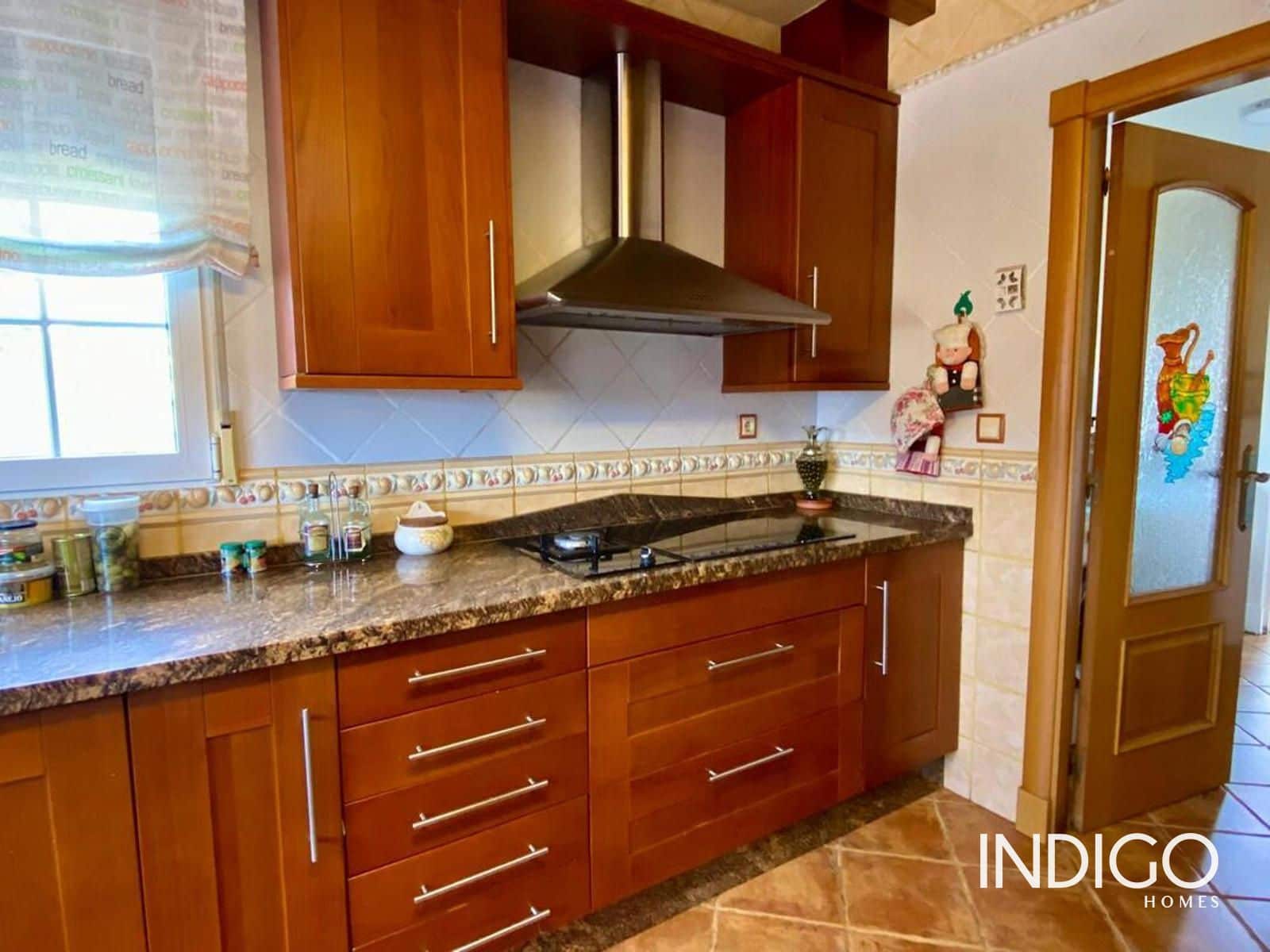 4 chambre Villa/Maison à vendre à San Vicente / Sant Vicent del Raspeig avec piscine garage - 550 000 € (Ref: 9355327)