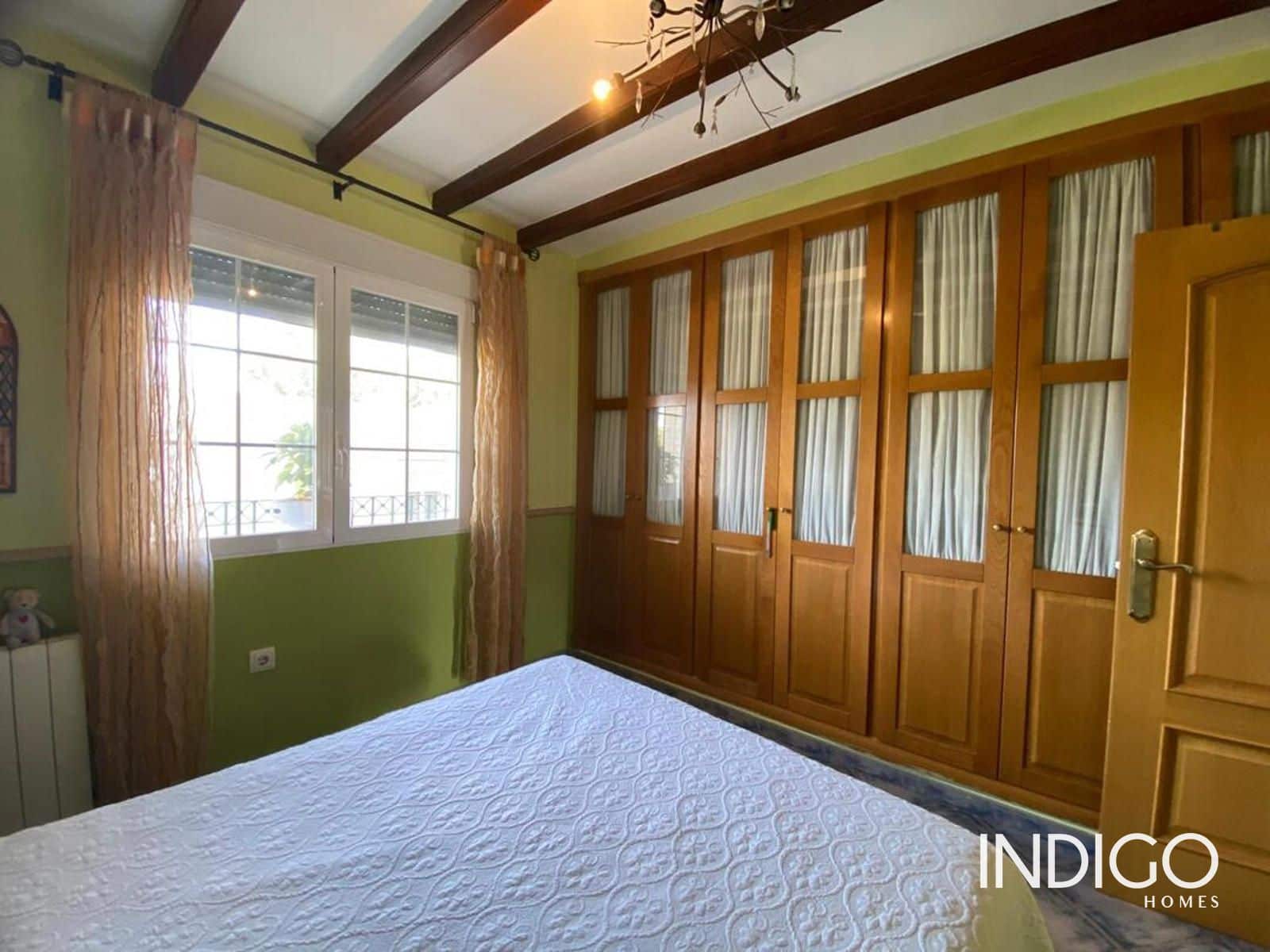 4 chambre Villa/Maison à vendre à San Vicente / Sant Vicent del Raspeig avec piscine garage - 550 000 € (Ref: 9355327)