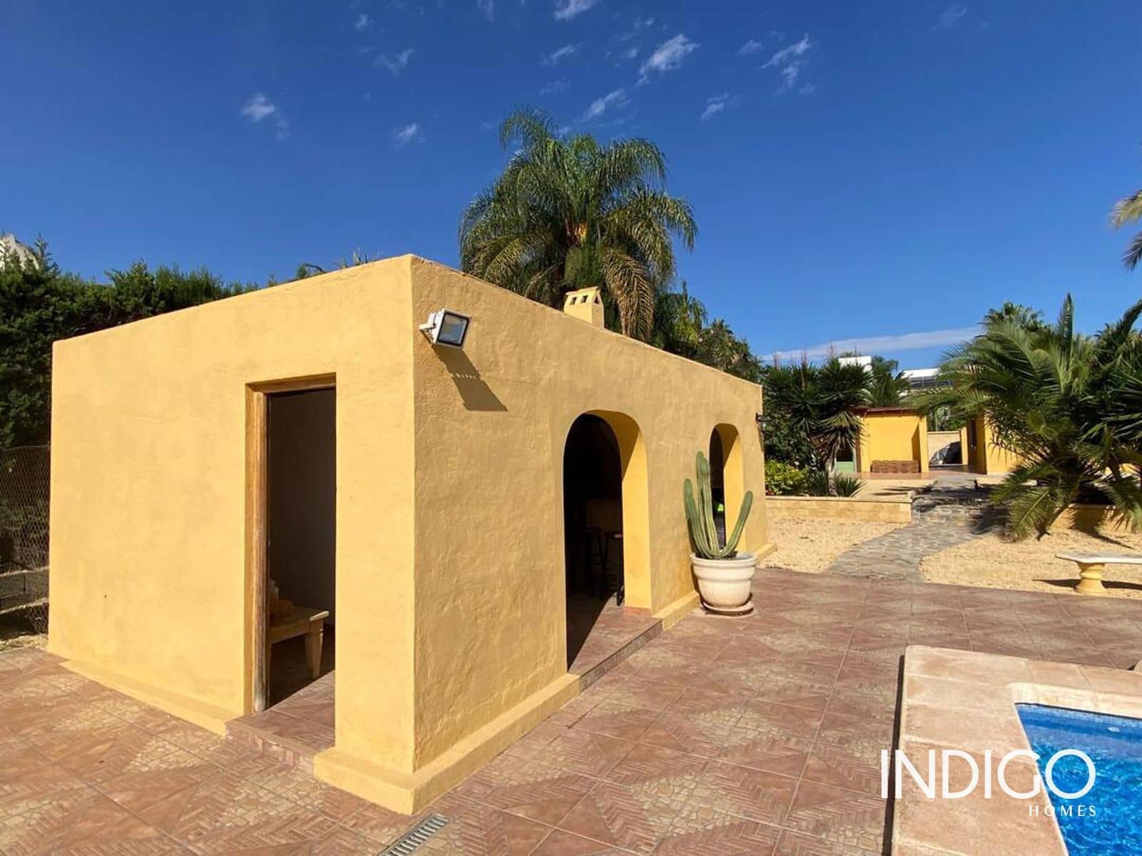 Chalet de 5 habitaciones en Muchamiel / Mutxamel en venta con piscina garaje - 795.000 € (Ref: 9357497)