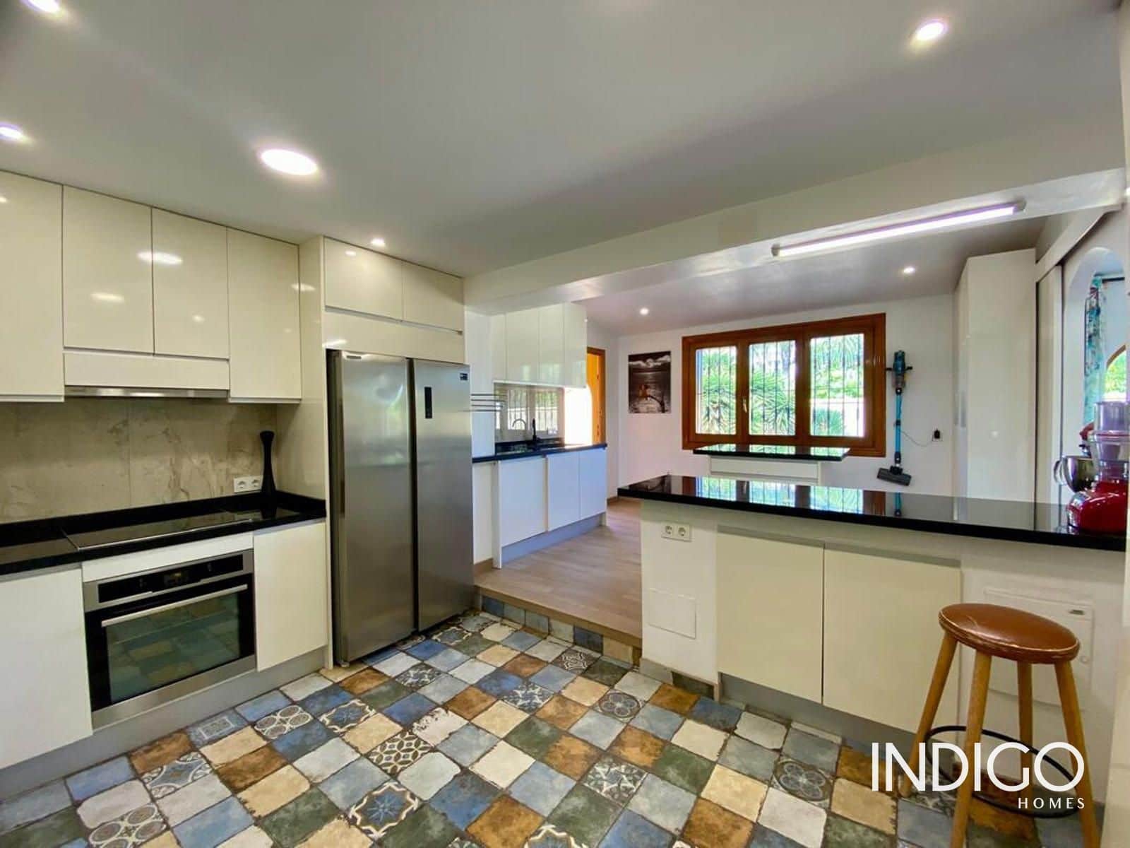 Chalet de 5 habitaciones en Muchamiel / Mutxamel en venta con piscina garaje - 795.000 € (Ref: 9357497)