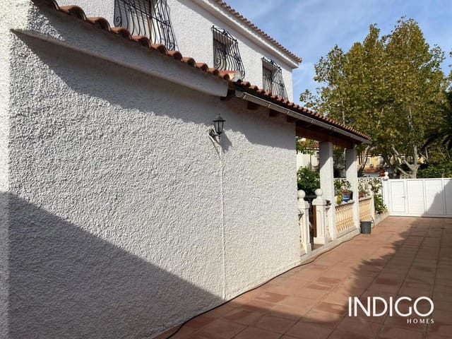 4 makuuhuone Omakotitalo myytävänä paikassa San Vicente / Sant Vicent del Raspeig mukana 
autotalli - 355 000 € (Ref: 9369145)