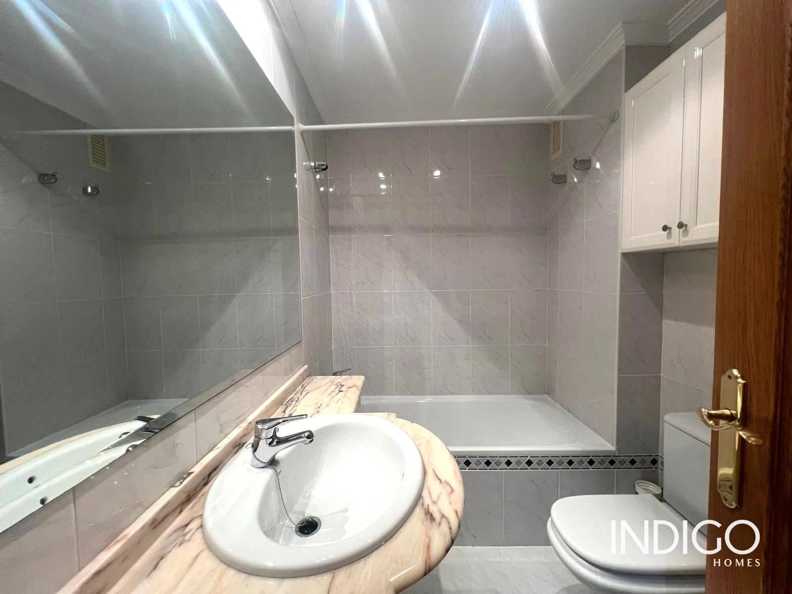 3 soveværelse Lejlighed til leje i Muchamiel / Mutxamel - € 990 (Ref: 9428175)