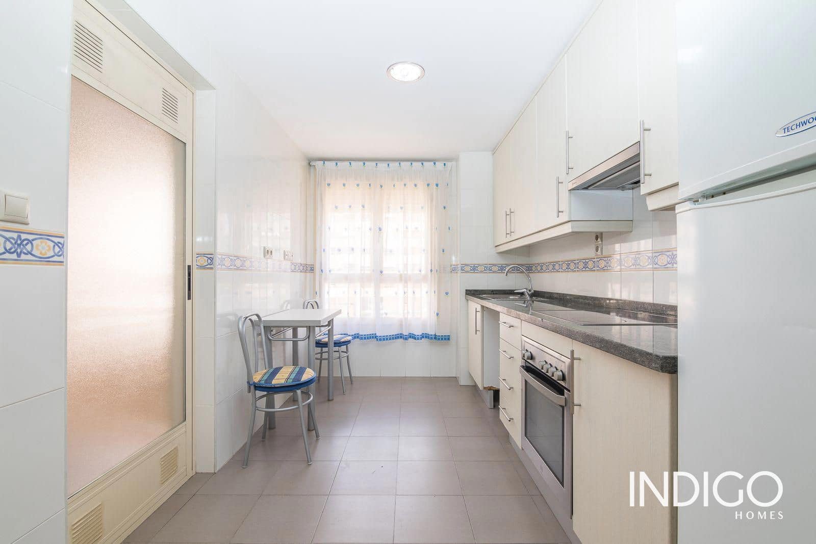 3 bedroom Flat for rent in Alicante / Alacant city with pool garage - € 1,200 (Ref: 9478998)