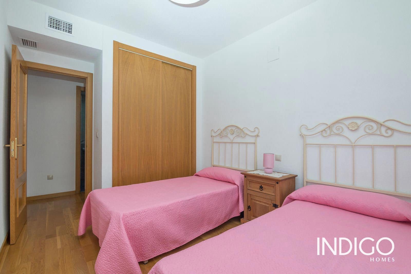 3 bedroom Flat for rent in Alicante / Alacant city with pool garage - € 1,200 (Ref: 9478998)