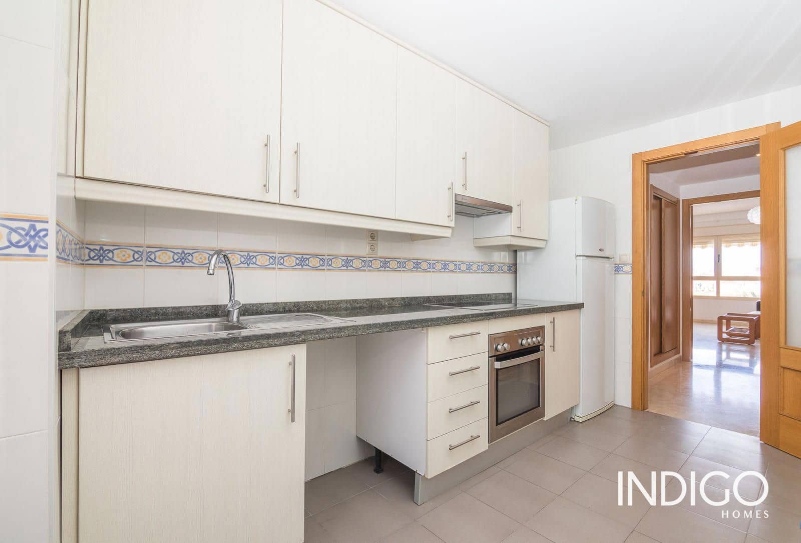 3 bedroom Flat for rent in Alicante / Alacant city with pool garage - € 1,200 (Ref: 9478998)