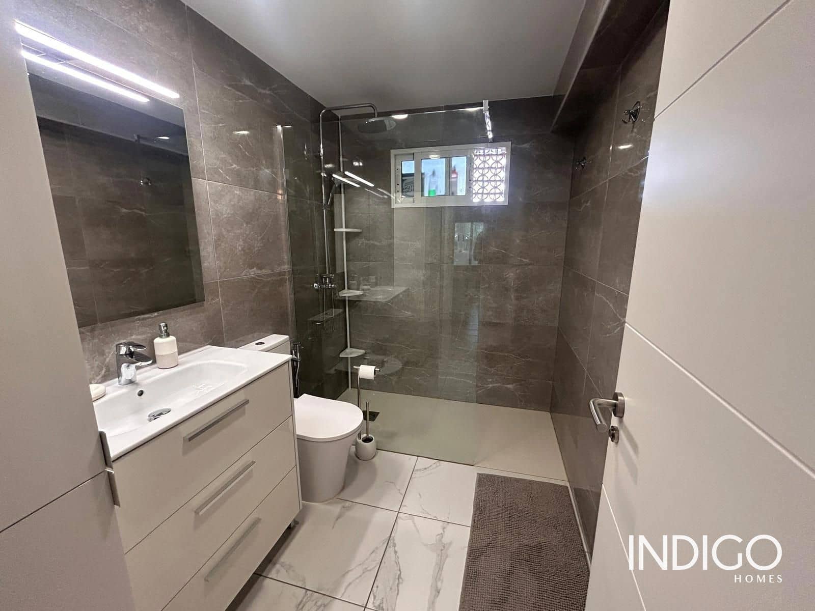 2 quarto Casa em Banda para arrendar em Cabo de las Huertas com piscina garagem - 1 050 € (Ref: 9525272)