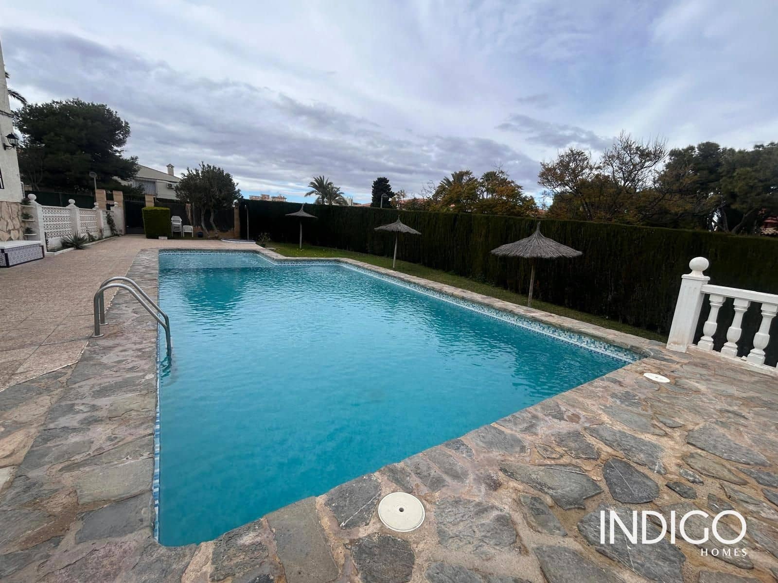 2 quarto Casa em Banda para arrendar em Cabo de las Huertas com piscina garagem - 1 050 € (Ref: 9525272)