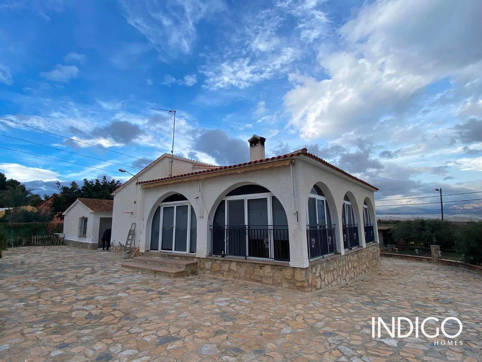 3 bedroom Villa for sale in San Vicente / Sant Vicent del Raspeig with pool garage - € 330,000 (Ref: 9529021)