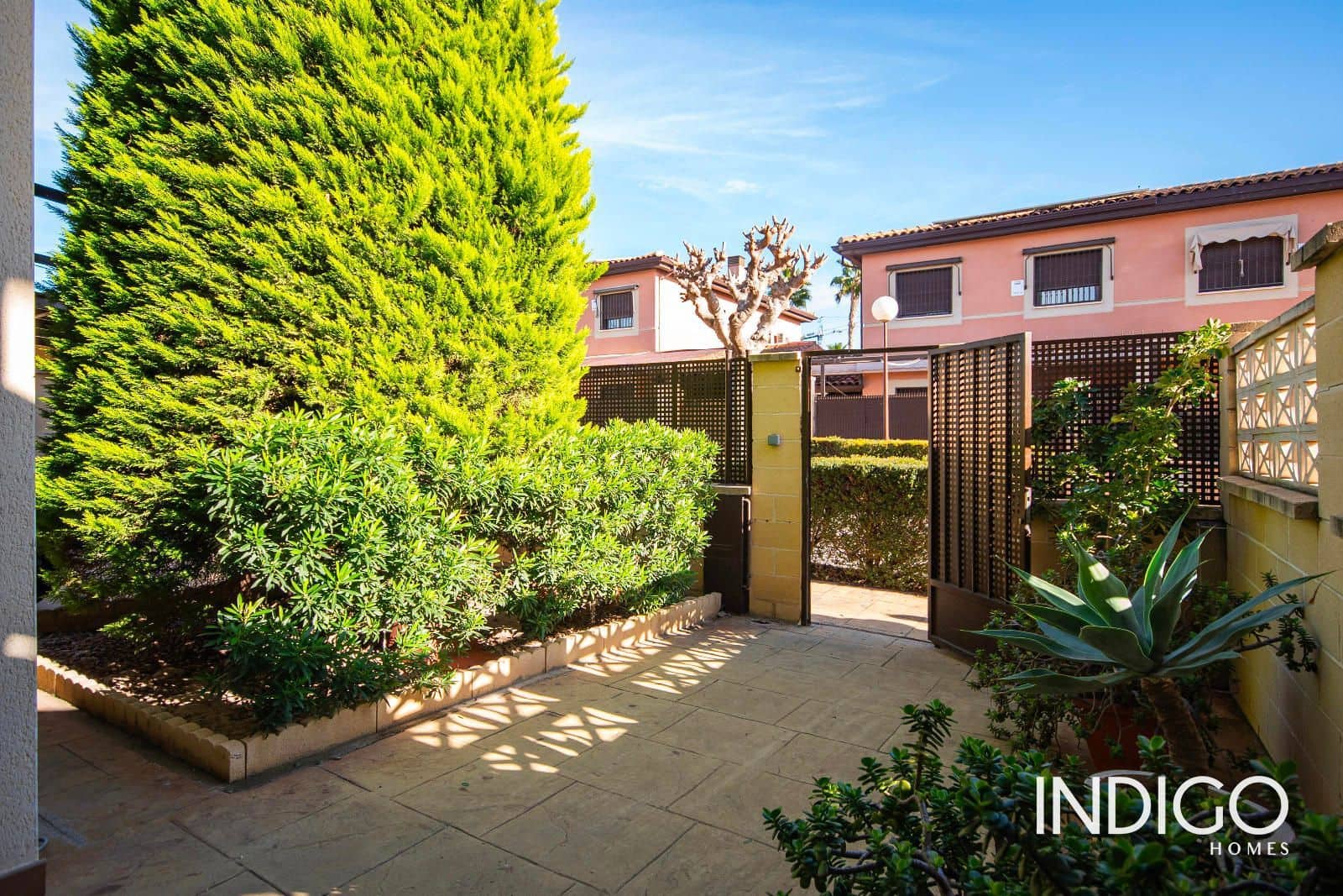 3 bedroom Townhouse for sale in Muchamiel / Mutxamel with pool garage - € 529,000 (Ref: 9554255)