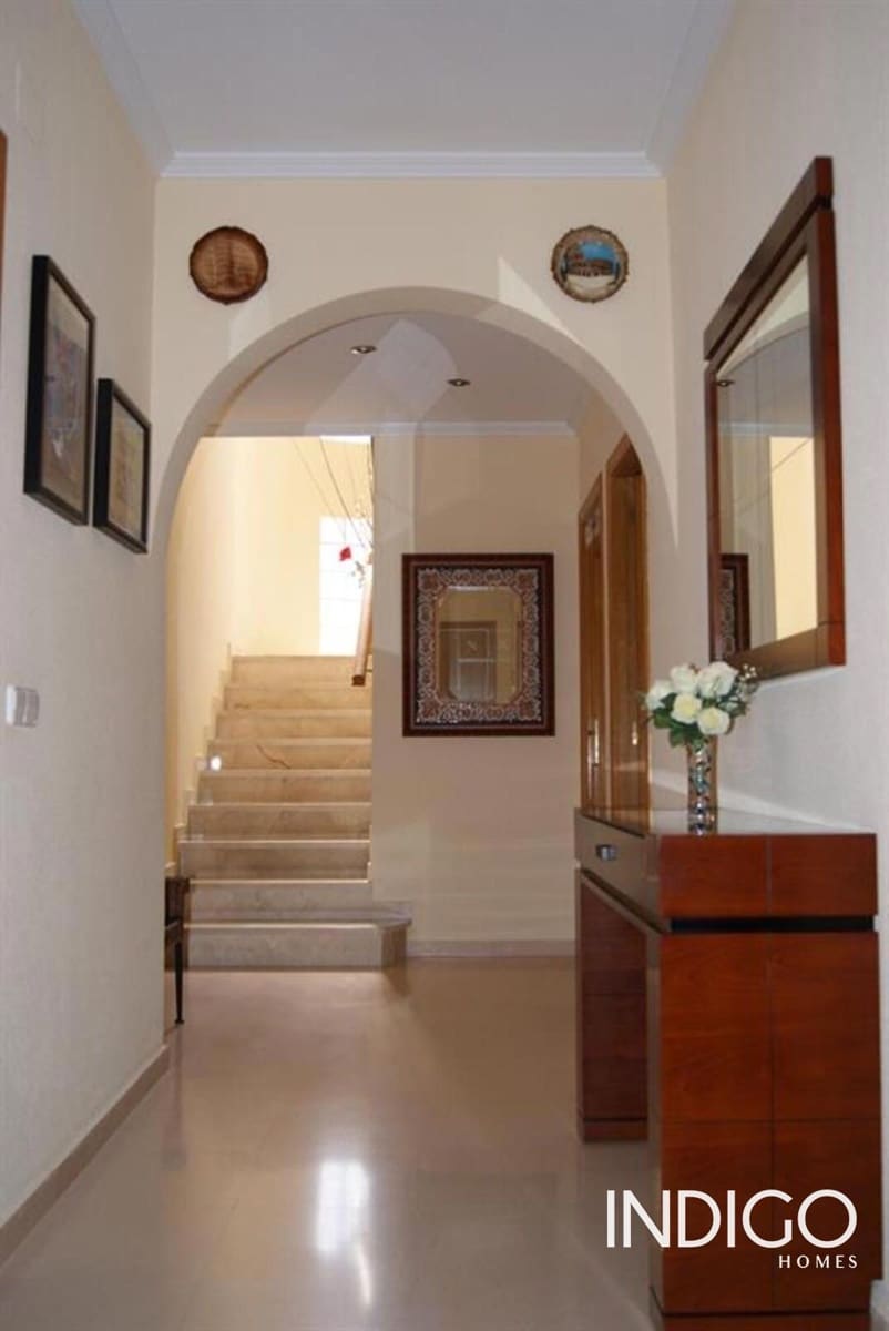 5 soveværelse Villa til salg i Muchamiel / Mutxamel med swimmingpool garage - € 520.000 (Ref: 9583173)