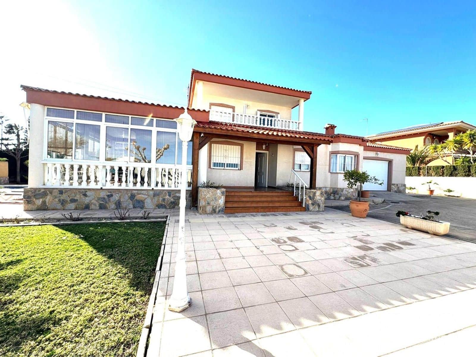 5 soveværelse Villa til salg i Muchamiel / Mutxamel med swimmingpool garage - € 520.000 (Ref: 9583173)