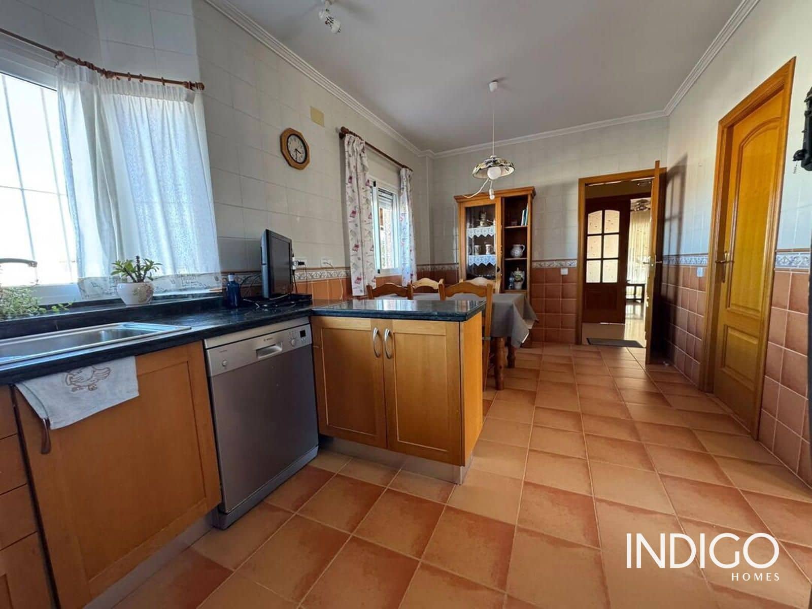 5 soveværelse Villa til salg i Muchamiel / Mutxamel med swimmingpool garage - € 520.000 (Ref: 9583173)