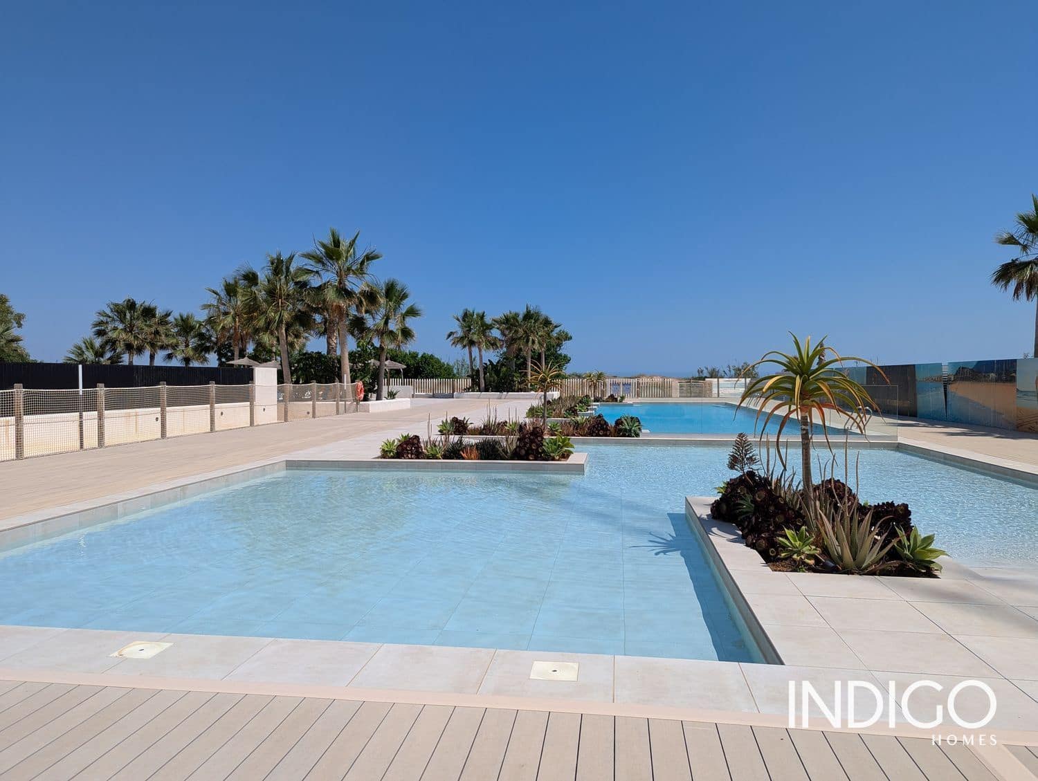 2 bedroom Flat for sale in Denia with pool garage - € 355,000 (Ref: 9614580)