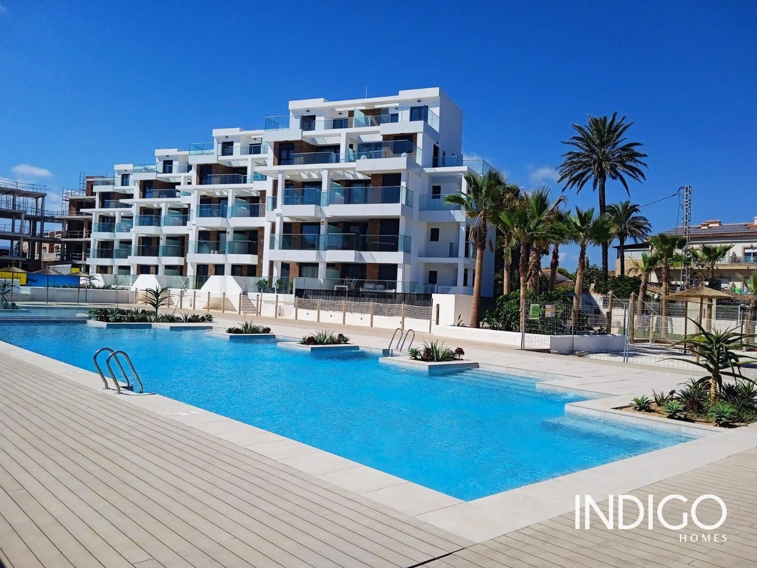 2 bedroom Flat for sale in Denia with pool garage - € 355,000 (Ref: 9614580)