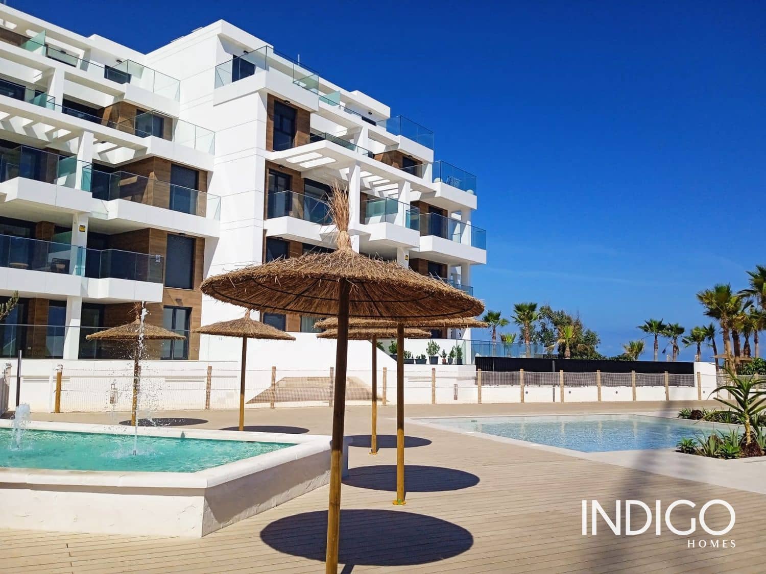 2 bedroom Flat for sale in Denia with pool garage - € 355,000 (Ref: 9614580)