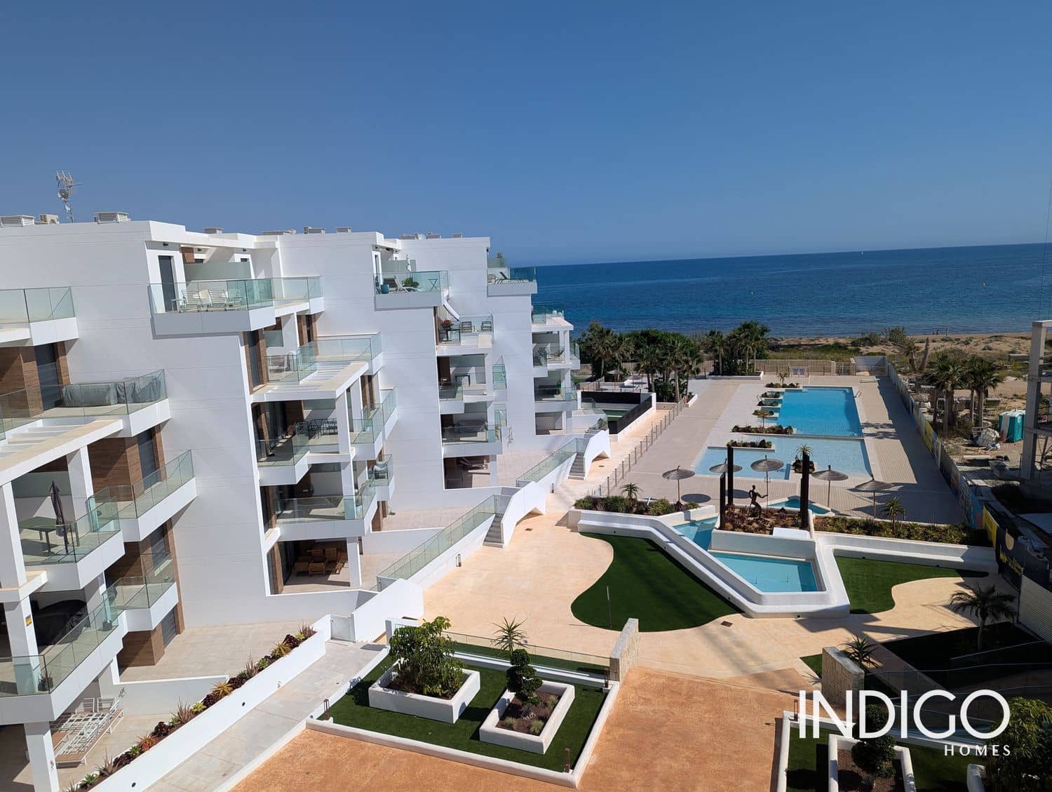 2 bedroom Flat for sale in Denia with pool garage - € 355,000 (Ref: 9614580)