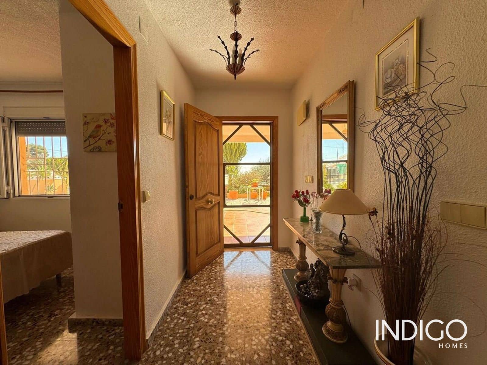 6 bedroom Villa for sale in San Vicente / Sant Vicent del Raspeig with pool garage - € 450,000 (Ref: 9707955)