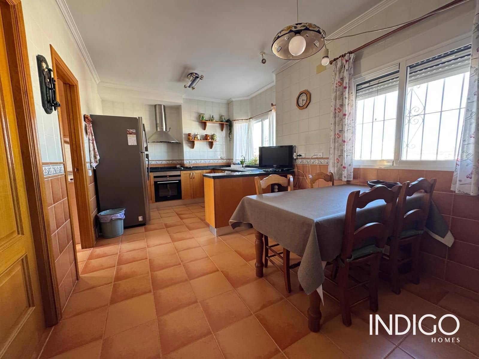 5 chambre Villa/Maison à vendre à Muchamiel / Mutxamel avec piscine garage - 520 000 € (Ref: 9716749)