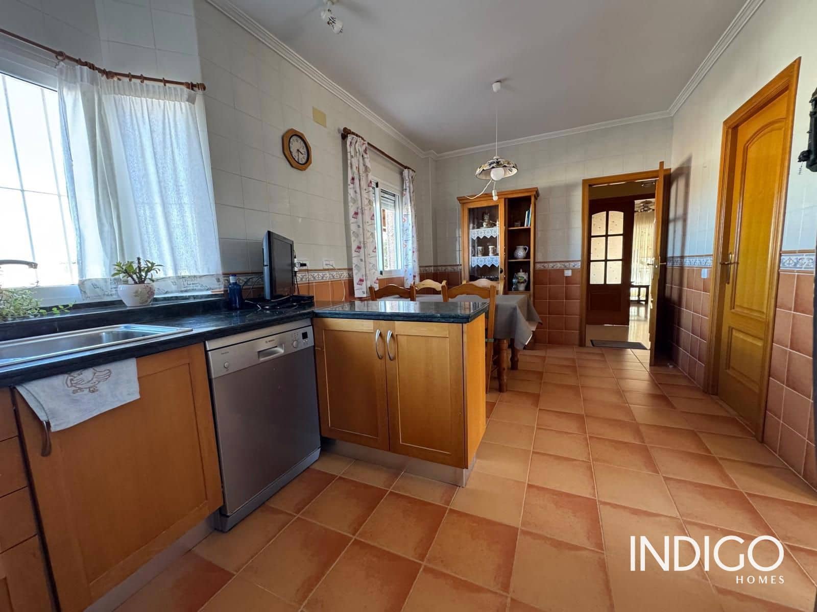 5 chambre Villa/Maison à vendre à Muchamiel / Mutxamel avec piscine garage - 520 000 € (Ref: 9716749)