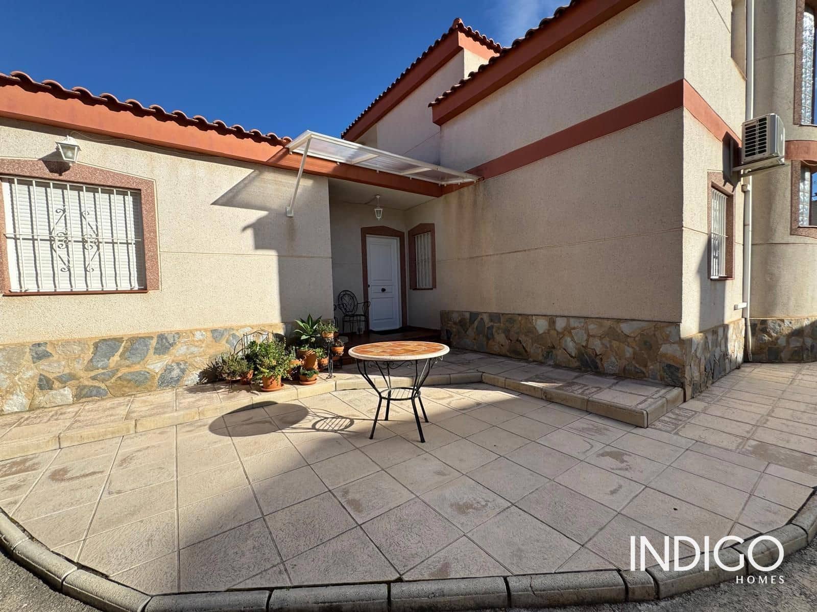 5 chambre Villa/Maison à vendre à Muchamiel / Mutxamel avec piscine garage - 520 000 € (Ref: 9716749)