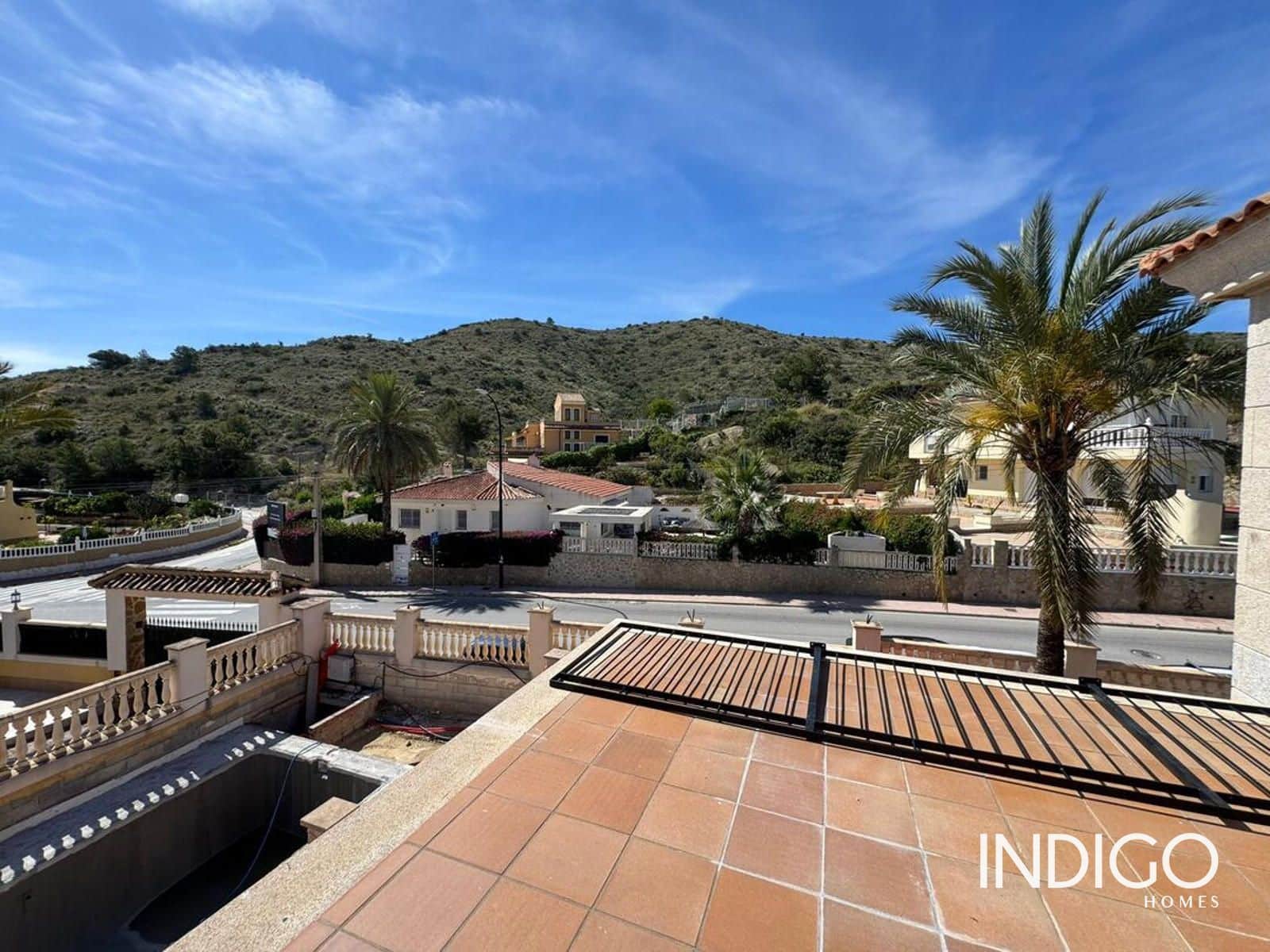 4 bedroom Villa for sale in Venta Lanuza with pool garage - € 865,000 (Ref: 9832309)