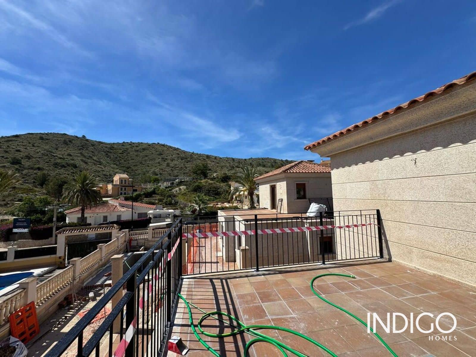 4 bedroom Villa for sale in Venta Lanuza with pool garage - € 865,000 (Ref: 9832309)