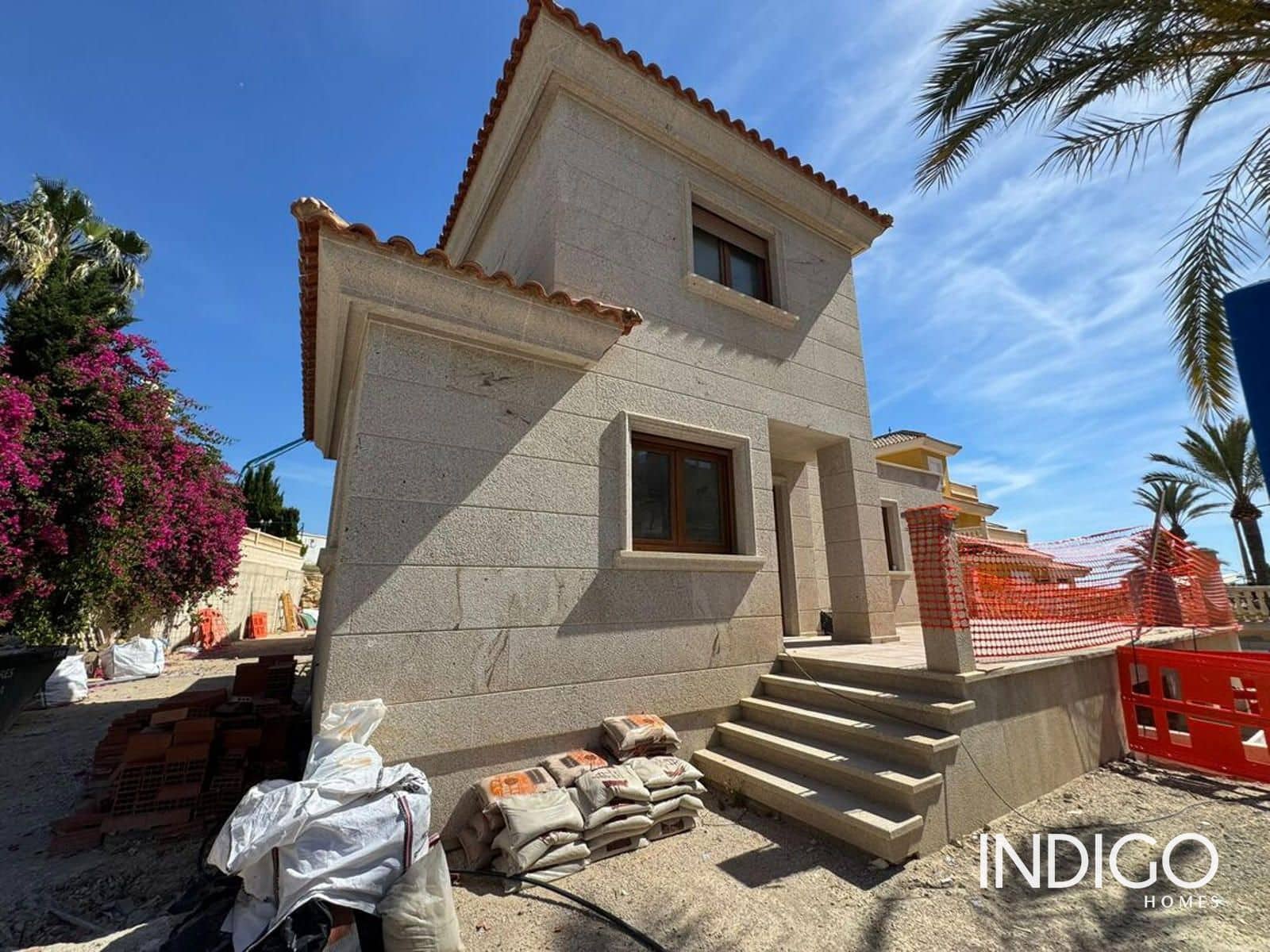 4 bedroom Villa for sale in Venta Lanuza with pool garage - € 865,000 (Ref: 9832309)