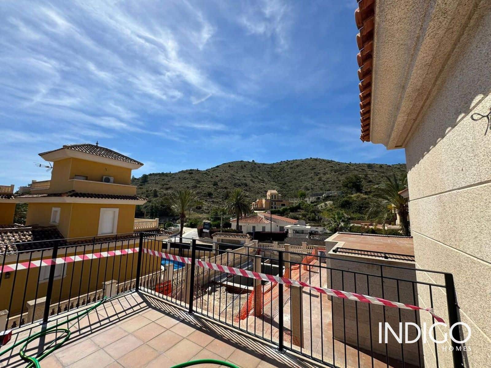 4 bedroom Villa for sale in Venta Lanuza with pool garage - € 865,000 (Ref: 9832309)