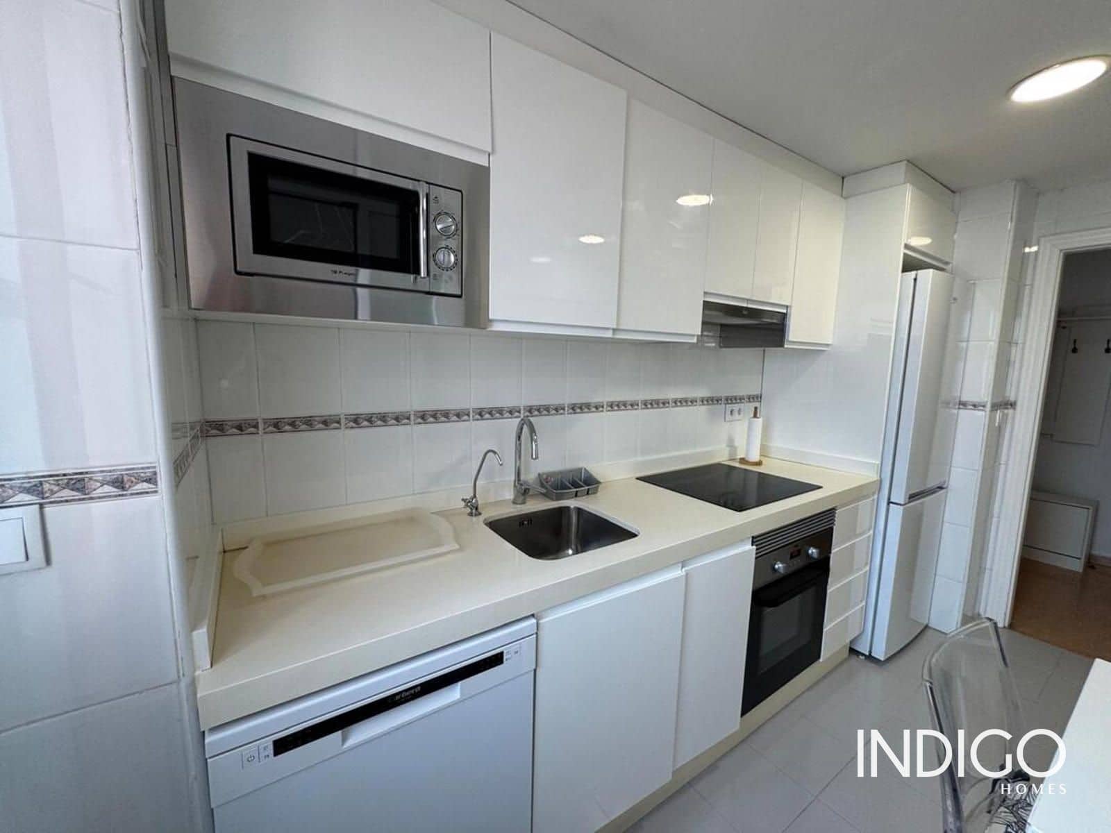 2 bedroom Flat for sale in Playa de San Juan with pool garage - € 330,000 (Ref: 9928635)