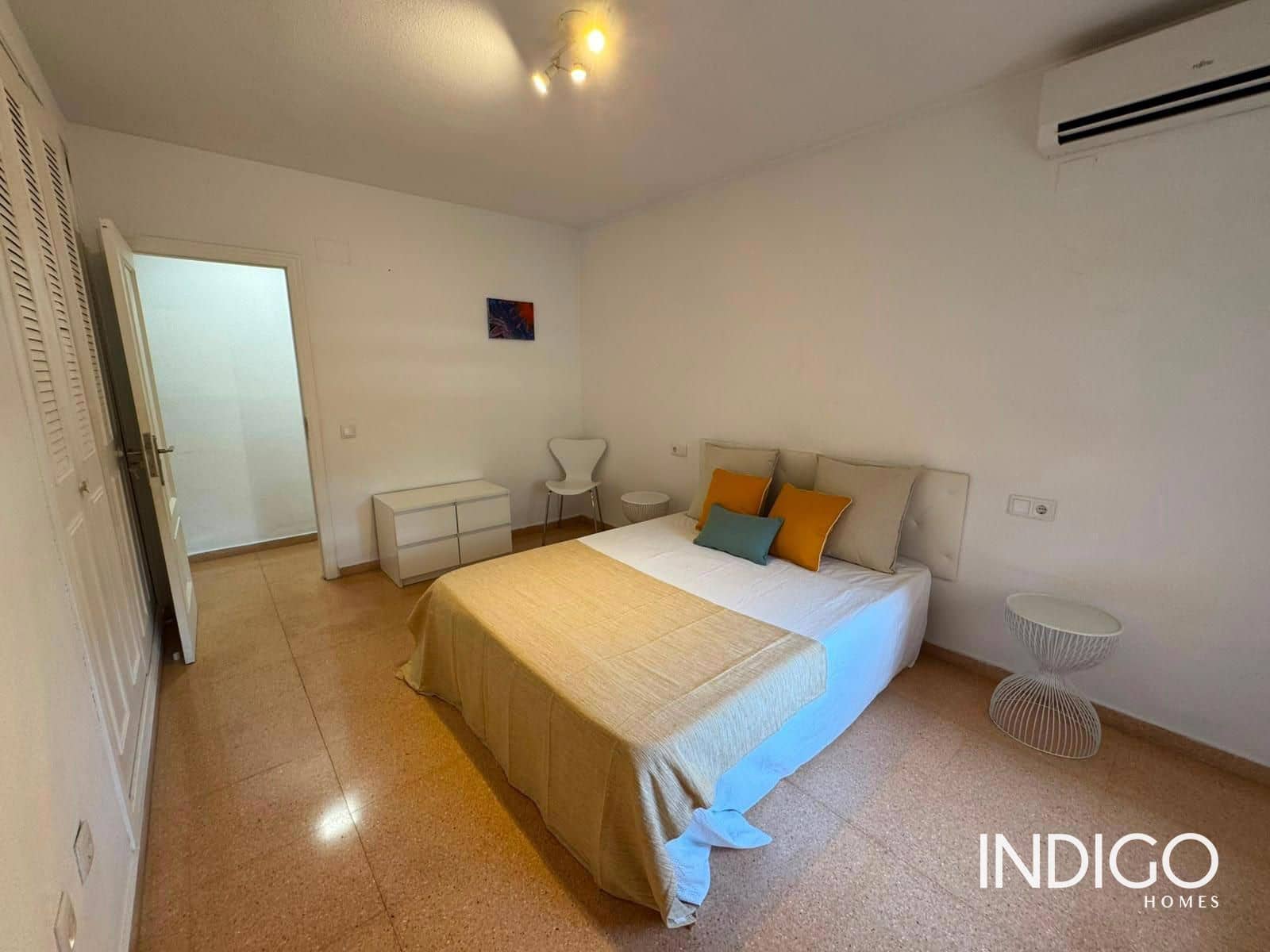 2 bedroom Flat for rent in Playa de San Juan with pool garage - € 1,025 (Ref: 9928636)