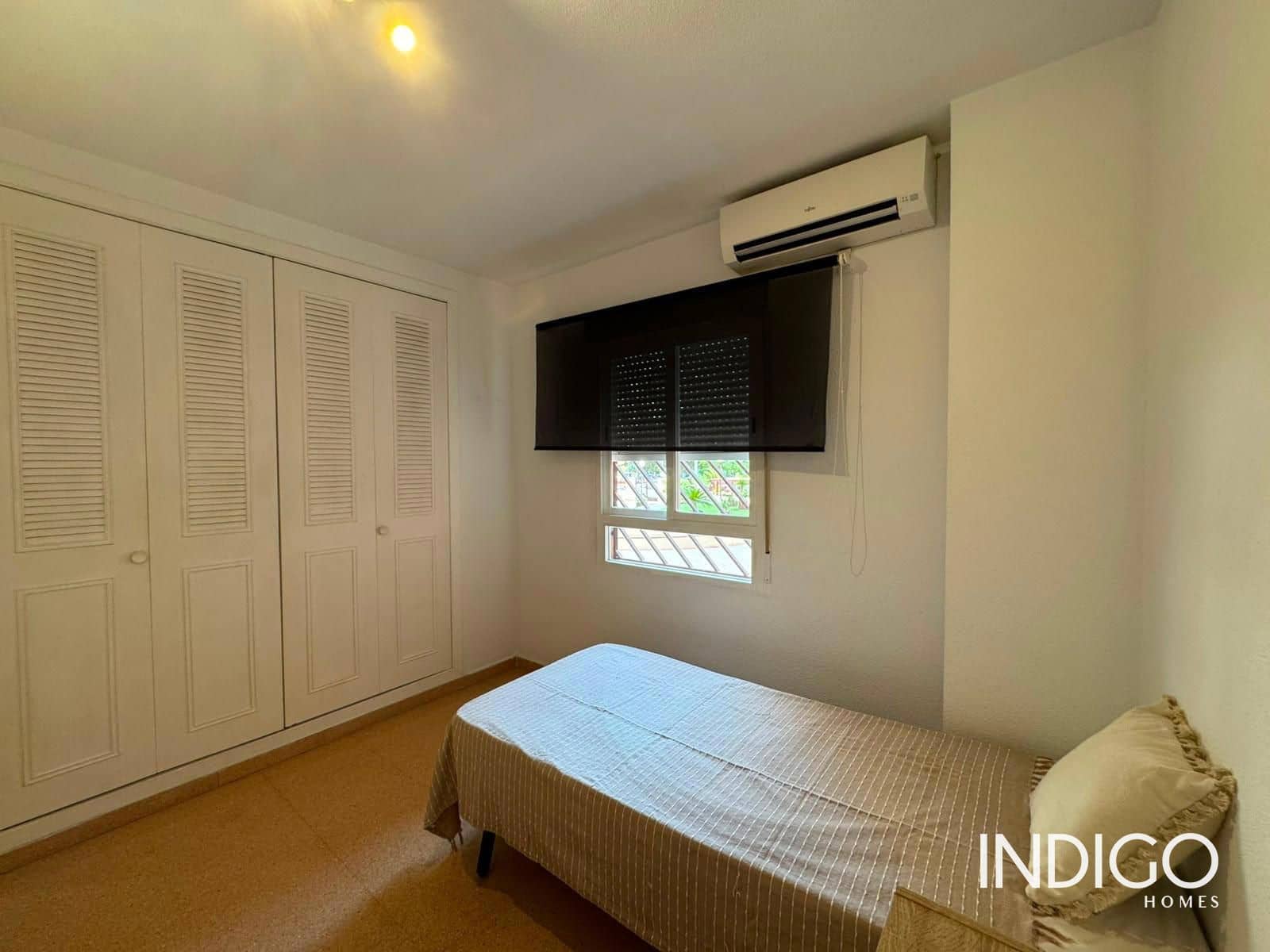 2 bedroom Flat for rent in Playa de San Juan with pool garage - € 1,025 (Ref: 9928636)