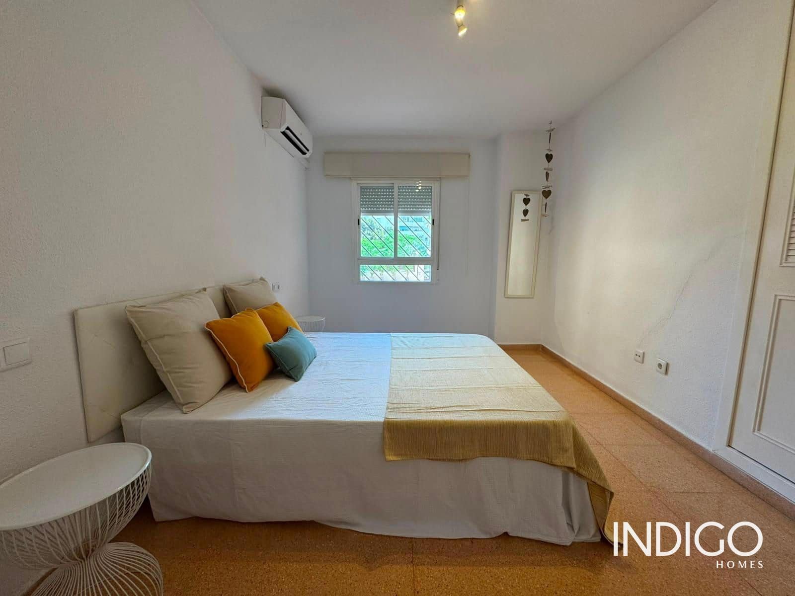 2 bedroom Flat for rent in Playa de San Juan with pool garage - € 1,025 (Ref: 9928636)