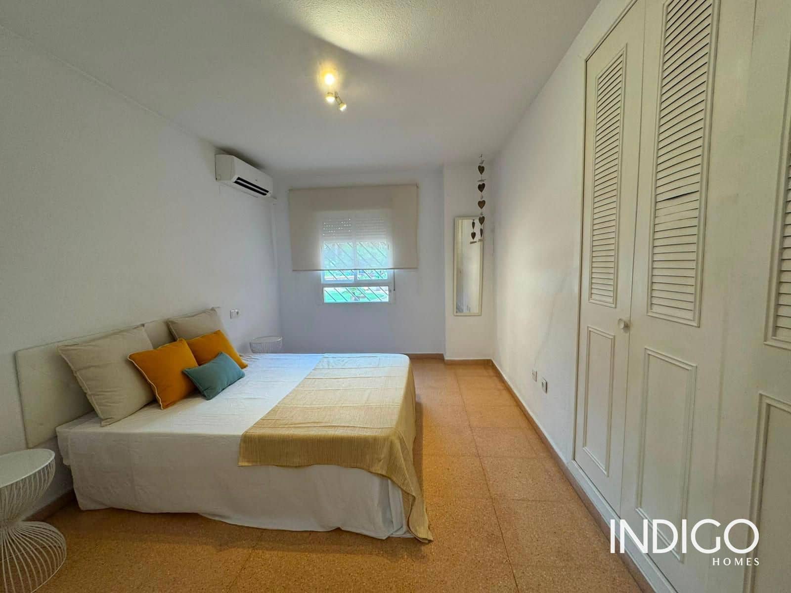 2 bedroom Flat for rent in Playa de San Juan with pool garage - € 1,025 (Ref: 9928636)