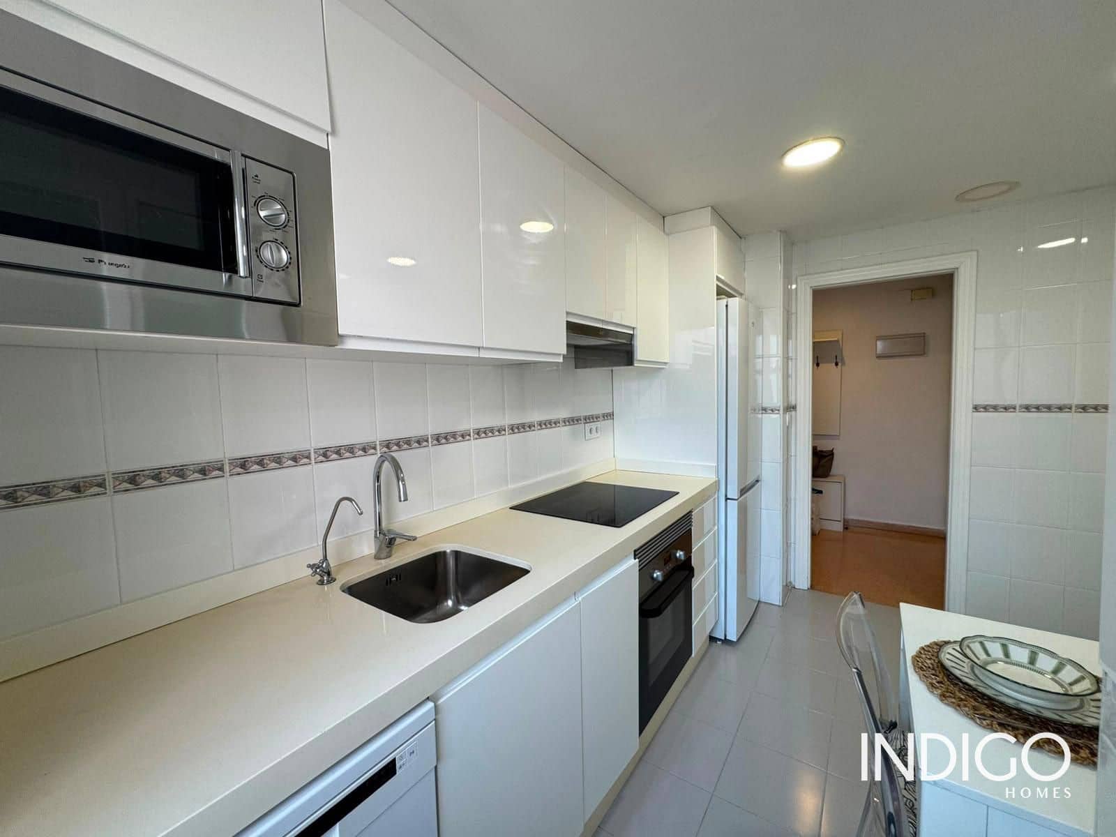 2 bedroom Flat for sale in Playa de San Juan with pool garage - € 315,000 (Ref: 9968915)