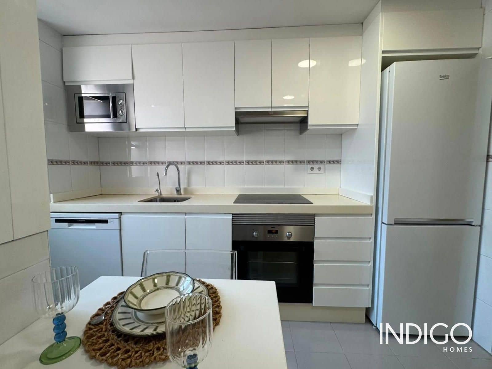 2 bedroom Flat for sale in Playa de San Juan with pool garage - € 315,000 (Ref: 9968915)