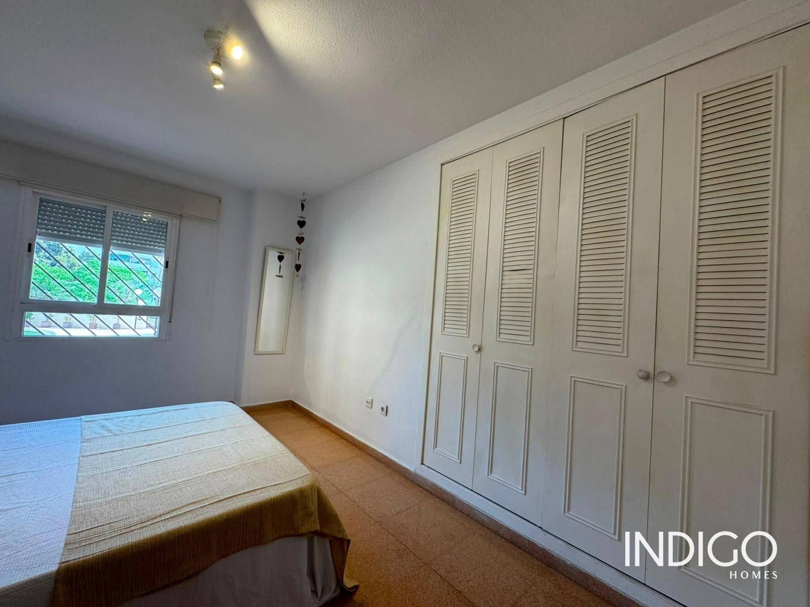 2 bedroom Flat for sale in Playa de San Juan with pool garage - € 315,000 (Ref: 9968915)