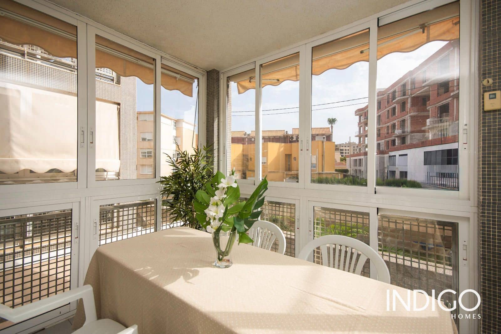 2 slaapkamer Flat te koop in Alicante stad met zwembad garage - € 429.000 (Ref: 9976626)